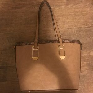 Women’s tote purse